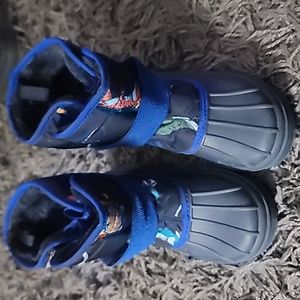 🦖Boys Size 10 Snow Boots🦖